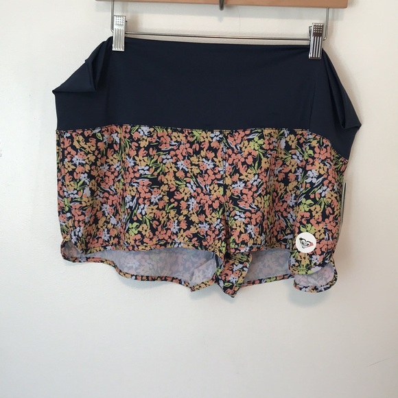 NEW ROXY ENDLESS SUMMER BOARD SHORTS - Picture 3 of 8